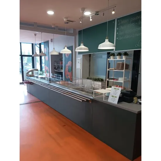 Линия раздачи Cafe Turiba