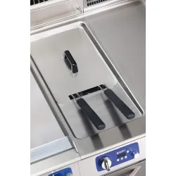 Газовая фритюрница с холодной зоной и электронным управлением 2 х 22 л.