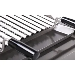 Поверхность газового гриля из лавового камня на открытом основании 7,8 кВт