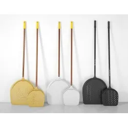 Лопатка для пиццы перфорированная, черная 1700x320мм