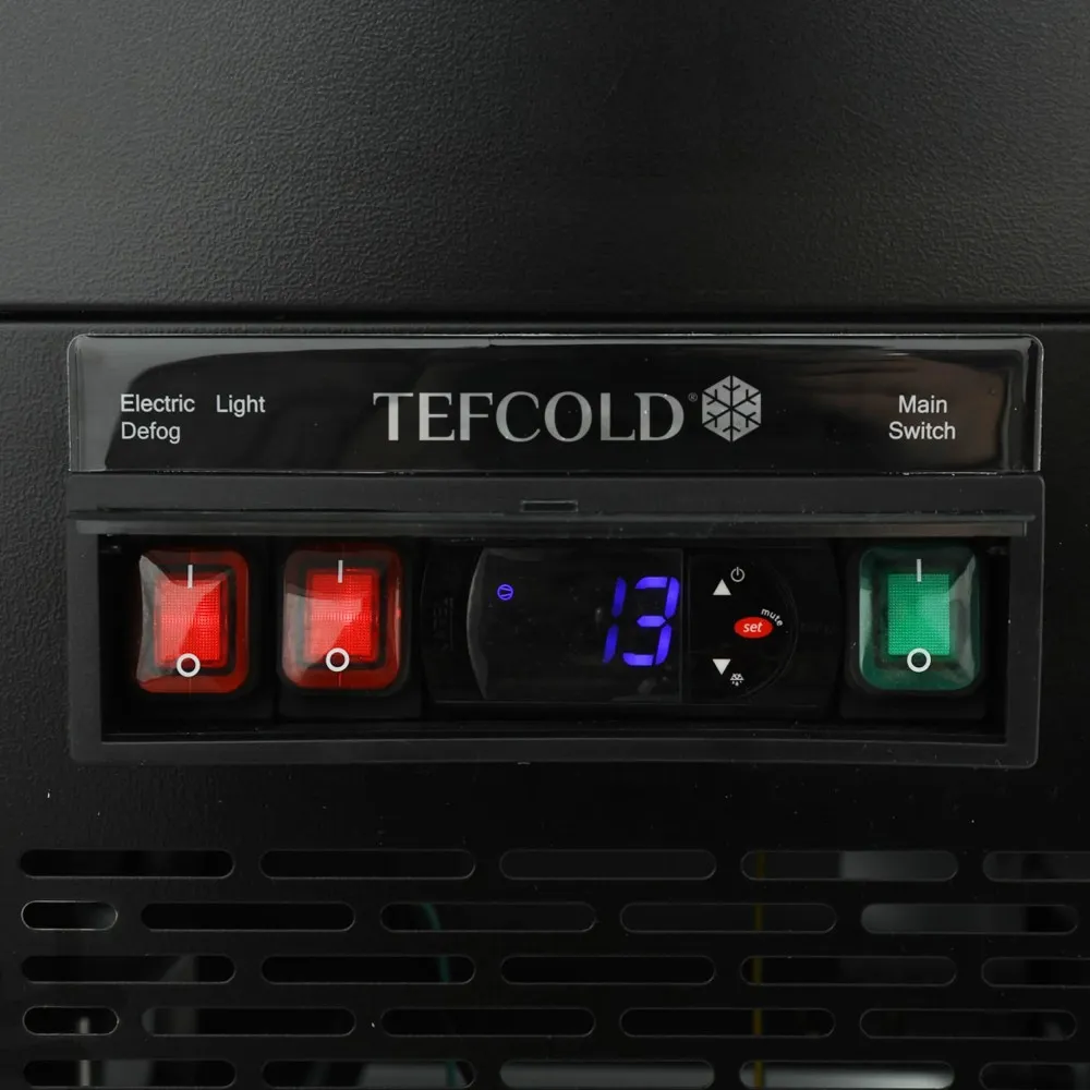 Кондитерская витрина с 3 полками CTF150B (PDA3-CTF150B-1)
