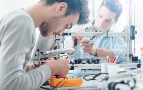 <div>Ремонт<div style='color:#5B667E;font-size:14px;    font-weight: 400;'>2 - 72h</div></div>